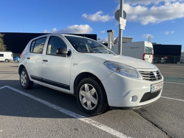 Белый Дачия Сандеро, объемом двигателя 1.1 л и пробегом 232 тыс. км за 3600 $, фото 4 на Automoto.ua