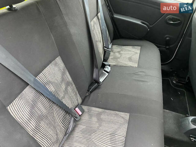 Белый Дачия Сандеро, объемом двигателя 1.39 л и пробегом 191 тыс. км за 5200 $, фото 11 на Automoto.ua