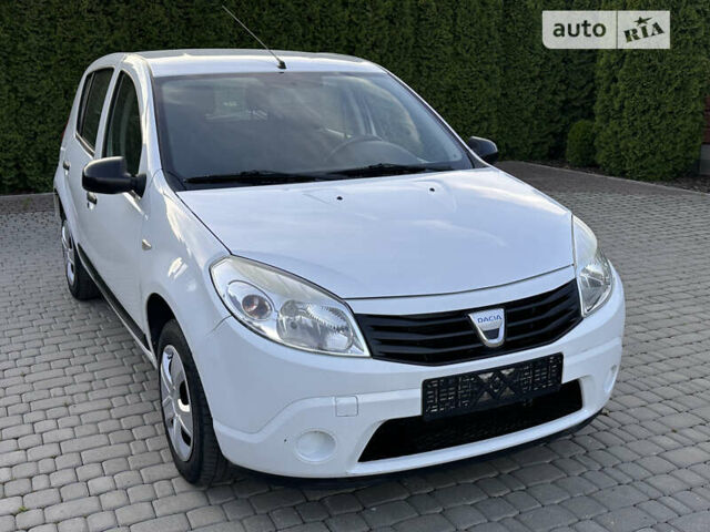 Білий Дачія Sandero, об'ємом двигуна 1.2 л та пробігом 246 тис. км за 4299 $, фото 15 на Automoto.ua