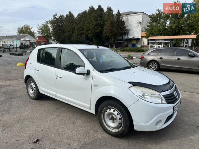 Білий Дачія Sandero, об'ємом двигуна 1.15 л та пробігом 230 тис. км за 3700 $, фото 1 на Automoto.ua