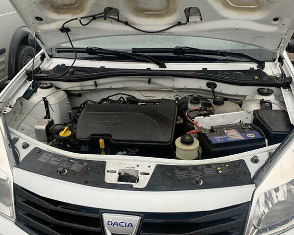 Білий Дачія Sandero, об'ємом двигуна 1.15 л та пробігом 147 тис. км за 4500 $, фото 5 на Automoto.ua