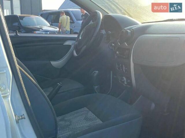 Белый Дачия Сандеро, объемом двигателя 1.2 л и пробегом 133 тыс. км за 4990 $, фото 17 на Automoto.ua