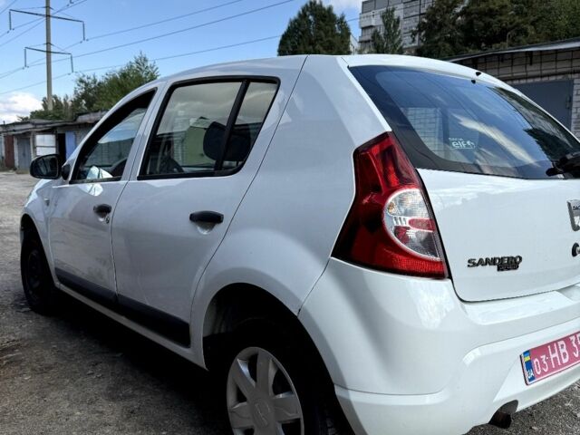Білий Дачія Sandero, об'ємом двигуна 1.2 л та пробігом 235 тис. км за 4200 $, фото 4 на Automoto.ua