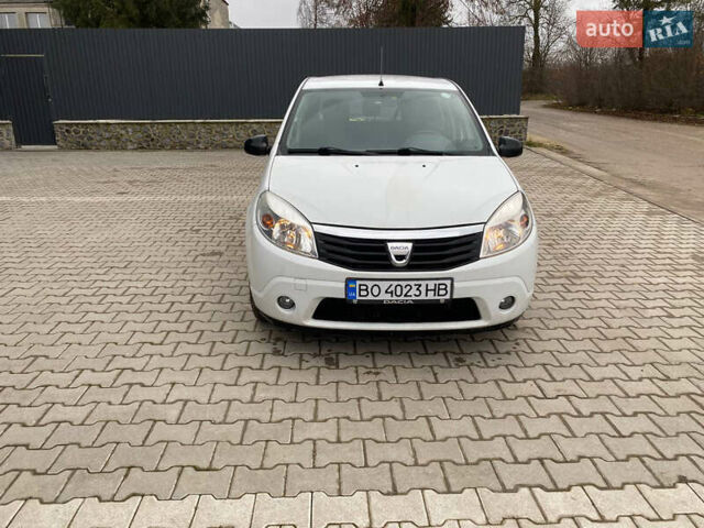 Белый Дачия Сандеро, объемом двигателя 1.39 л и пробегом 191 тыс. км за 5200 $, фото 8 на Automoto.ua