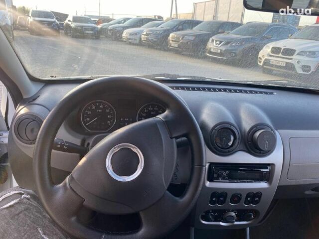 Белый Дачия Сандеро, объемом двигателя 1.2 л и пробегом 133 тыс. км за 4990 $, фото 16 на Automoto.ua