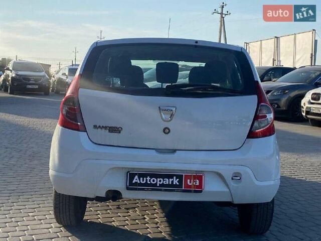 Белый Дачия Сандеро, объемом двигателя 1.2 л и пробегом 133 тыс. км за 4990 $, фото 4 на Automoto.ua