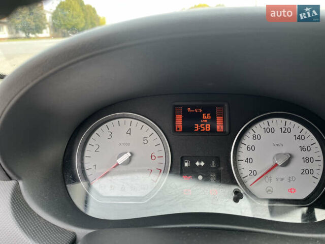 Білий Дачія Sandero, об'ємом двигуна 1.15 л та пробігом 230 тис. км за 3700 $, фото 12 на Automoto.ua