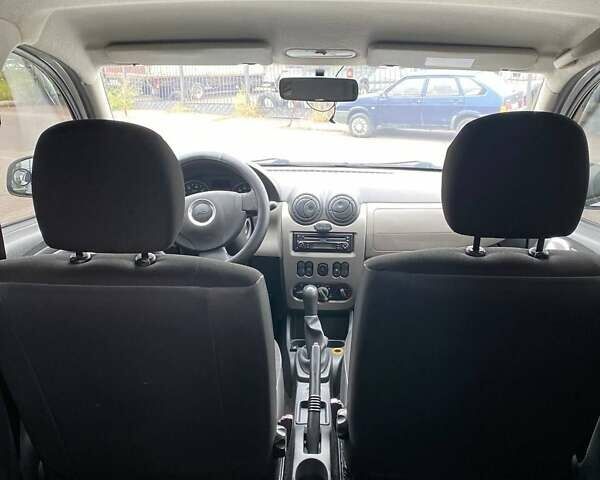 Білий Дачія Sandero, об'ємом двигуна 1.4 л та пробігом 255 тис. км за 4200 $, фото 13 на Automoto.ua