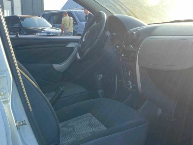 Белый Дачия Сандеро, объемом двигателя 1.2 л и пробегом 133 тыс. км за 4940 $, фото 15 на Automoto.ua