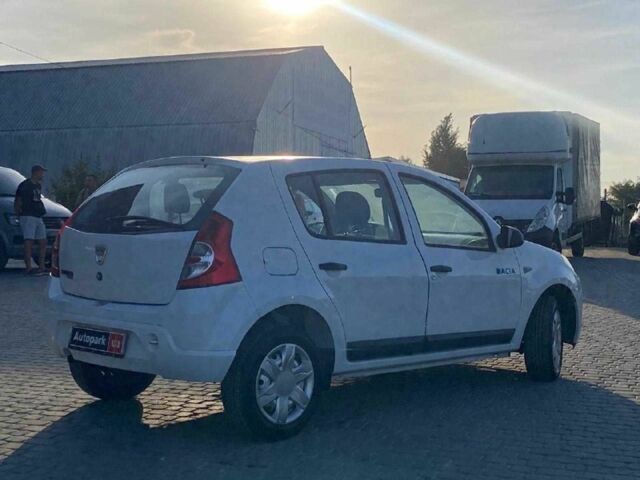 Белый Дачия Сандеро, объемом двигателя 1.2 л и пробегом 133 тыс. км за 4940 $, фото 4 на Automoto.ua