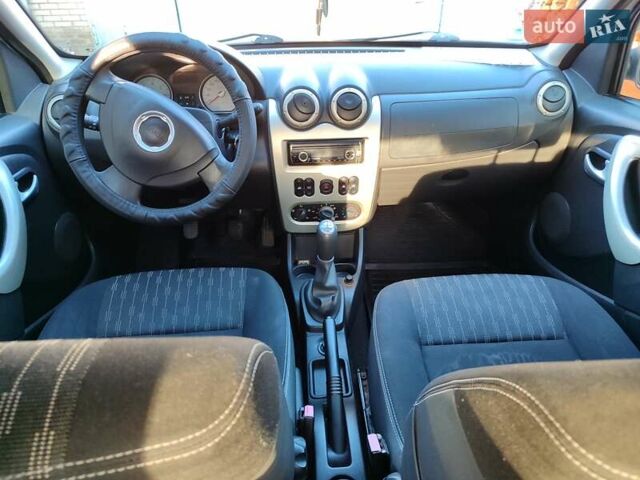 Белый Дачия Сандеро, объемом двигателя 1.15 л и пробегом 138 тыс. км за 5200 $, фото 4 на Automoto.ua