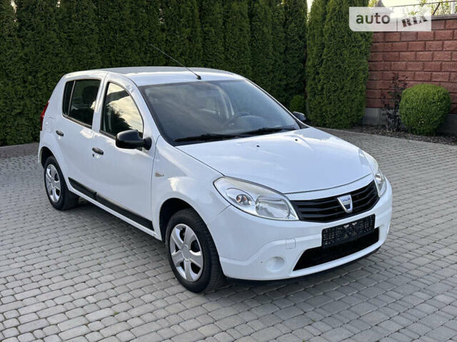 Білий Дачія Sandero, об'ємом двигуна 1.2 л та пробігом 246 тис. км за 4299 $, фото 17 на Automoto.ua