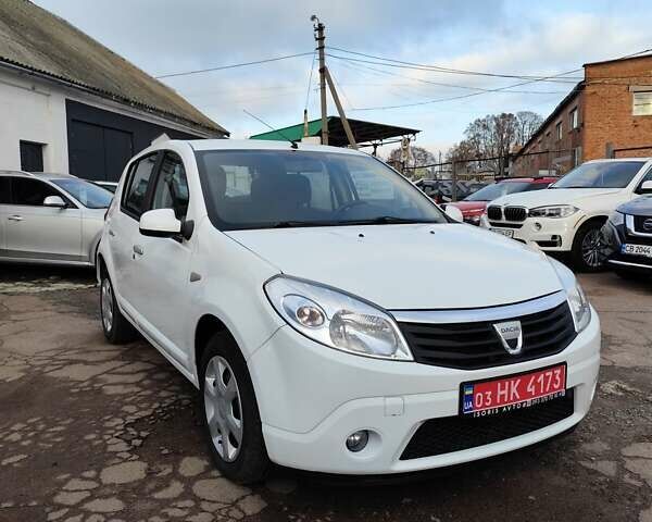 Білий Дачія Sandero, об'ємом двигуна 1.6 л та пробігом 147 тис. км за 5900 $, фото 2 на Automoto.ua