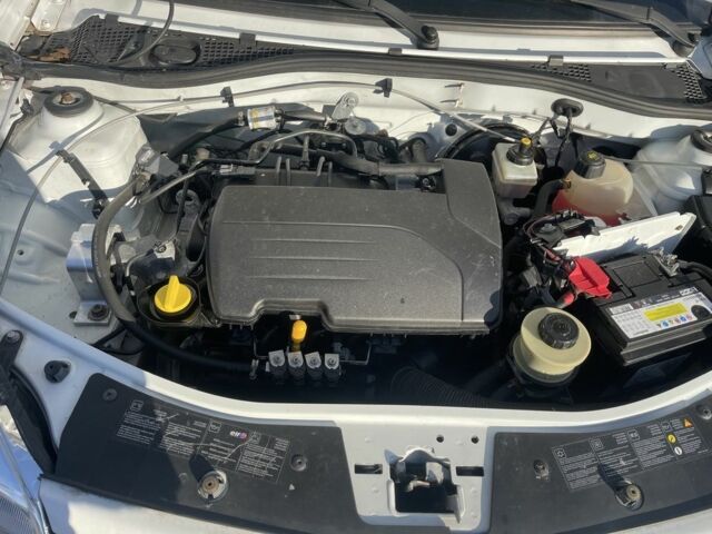 Белый Дачия Сандеро, объемом двигателя 1.1 л и пробегом 232 тыс. км за 3600 $, фото 5 на Automoto.ua