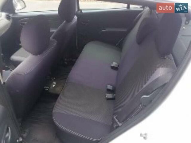 Білий Дачія Sandero, об'ємом двигуна 1.15 л та пробігом 275 тис. км за 3350 $, фото 6 на Automoto.ua