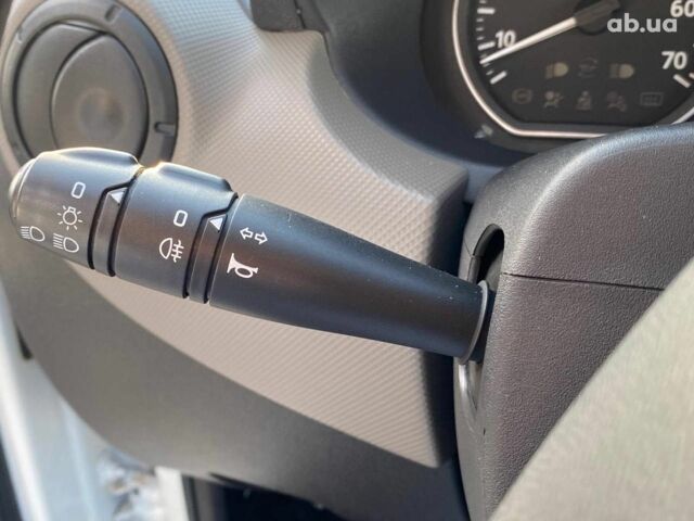 Белый Дачия Сандеро, объемом двигателя 1.2 л и пробегом 133 тыс. км за 4990 $, фото 18 на Automoto.ua