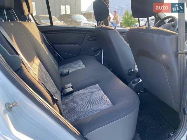 Белый Дачия Сандеро, объемом двигателя 1.2 л и пробегом 133 тыс. км за 4990 $, фото 15 на Automoto.ua