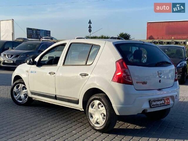 Белый Дачия Сандеро, объемом двигателя 1.2 л и пробегом 133 тыс. км за 4990 $, фото 3 на Automoto.ua