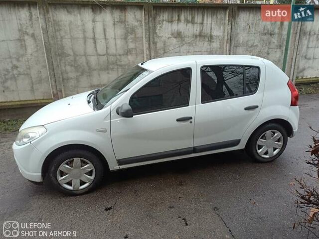 Білий Дачія Sandero, об'ємом двигуна 1.2 л та пробігом 168 тис. км за 4400 $, фото 2 на Automoto.ua