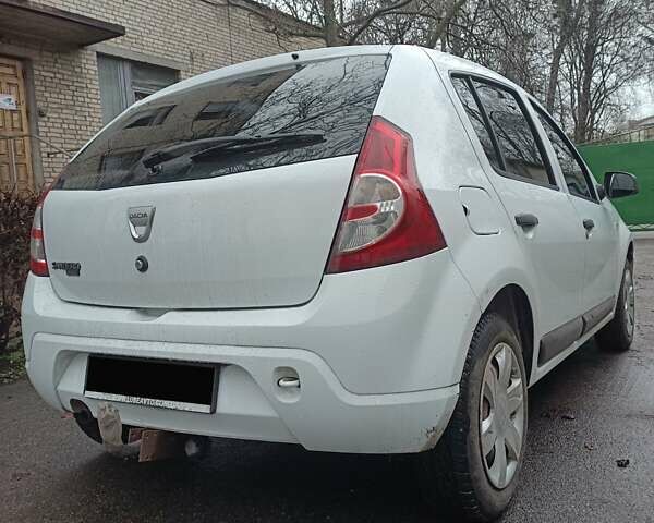 Білий Дачія Sandero, об'ємом двигуна 1.2 л та пробігом 168 тис. км за 4400 $, фото 4 на Automoto.ua