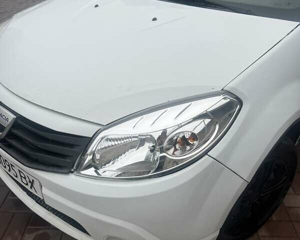 Белый Дачия Сандеро, объемом двигателя 1.15 л и пробегом 190 тыс. км за 3700 $, фото 10 на Automoto.ua