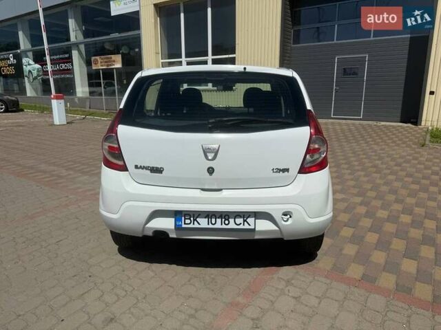 Білий Дачія Sandero, об'ємом двигуна 1.15 л та пробігом 219 тис. км за 4100 $, фото 2 на Automoto.ua