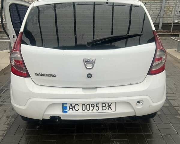 Белый Дачия Сандеро, объемом двигателя 1.15 л и пробегом 190 тыс. км за 3700 $, фото 4 на Automoto.ua