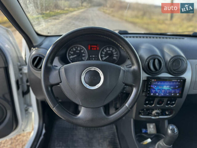 Белый Дачия Сандеро, объемом двигателя 1.15 л и пробегом 178 тыс. км за 4900 $, фото 9 на Automoto.ua