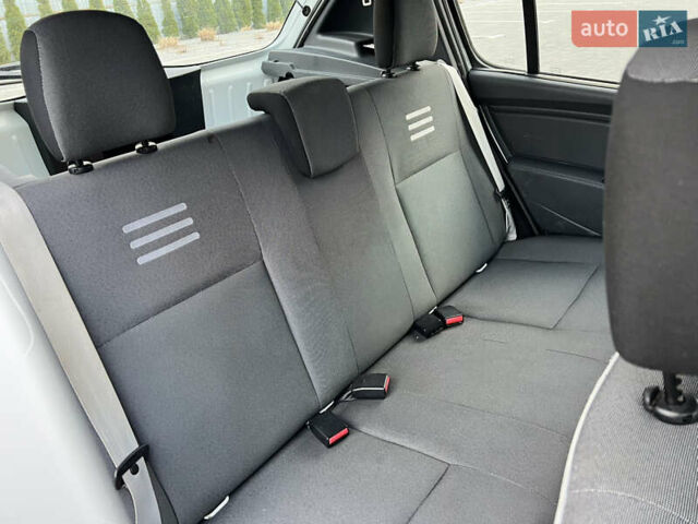 Белый Дачия Сандеро, объемом двигателя 1.2 л и пробегом 178 тыс. км за 4750 $, фото 64 на Automoto.ua