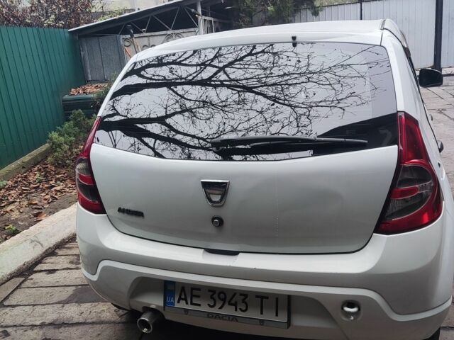 Дачія Sandero 2012 у Терновке на Automoto.ua Білий Дачія Sandero, об'ємом двигуна 1.1 л та пробігом 166 тис. км за 4200 $, фото 3 на Automoto.ua