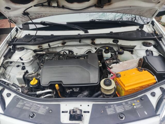 Дачія Sandero 2012 у Терновке на Automoto.ua Білий Дачія Sandero, об'ємом двигуна 1.1 л та пробігом 166 тис. км за 4200 $, фото 7 на Automoto.ua