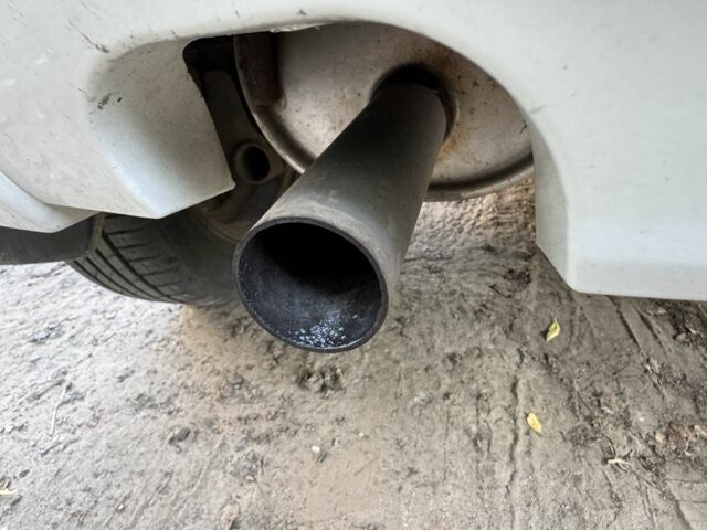 Дачия Сандеро 2012 в Кролевце на Automoto.ua Белый Дачия Сандеро, объемом двигателя 1.6 л и пробегом 180 тыс. км за 6300 $, фото 8 на Automoto.ua