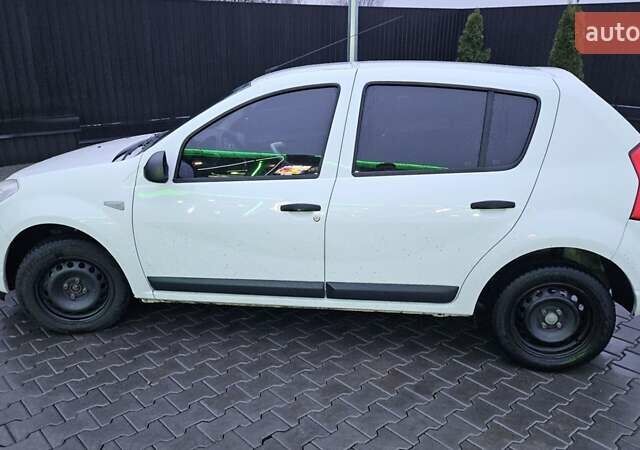 Белый Дачия Сандеро, объемом двигателя 1.5 л и пробегом 252 тыс. км за 5000 $, фото 9 на Automoto.ua