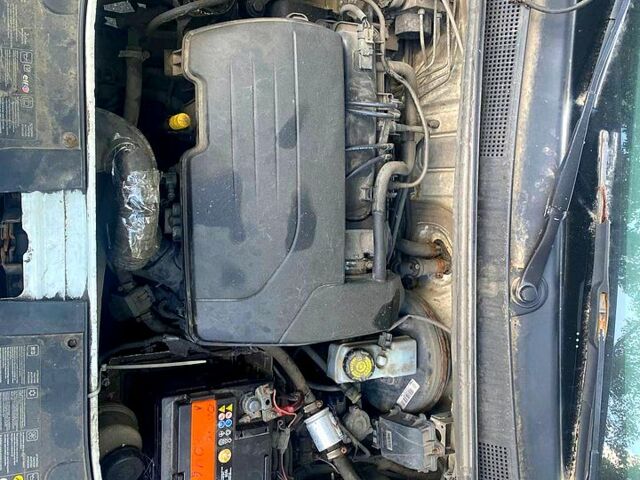 Білий Дачія Sandero, об'ємом двигуна 1.1 л та пробігом 281 тис. км за 3100 $, фото 7 на Automoto.ua