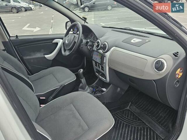 Белый Дачия Сандеро, объемом двигателя 1.46 л и пробегом 116 тыс. км за 6200 $, фото 18 на Automoto.ua