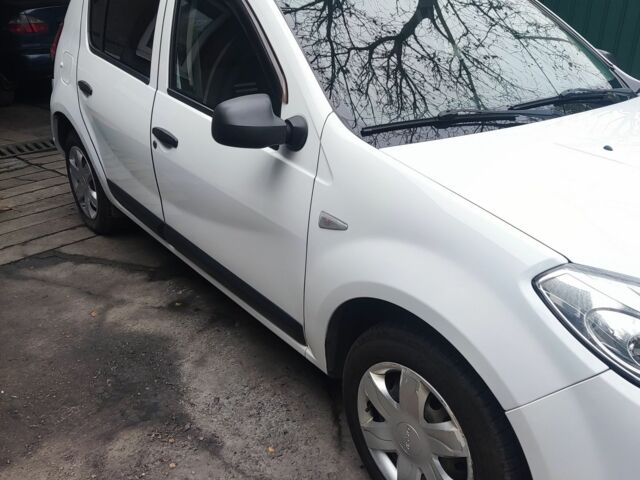 Дачія Sandero 2012 у Терновке на Automoto.ua Білий Дачія Sandero, об'ємом двигуна 1.1 л та пробігом 166 тис. км за 4200 $, фото 1 на Automoto.ua