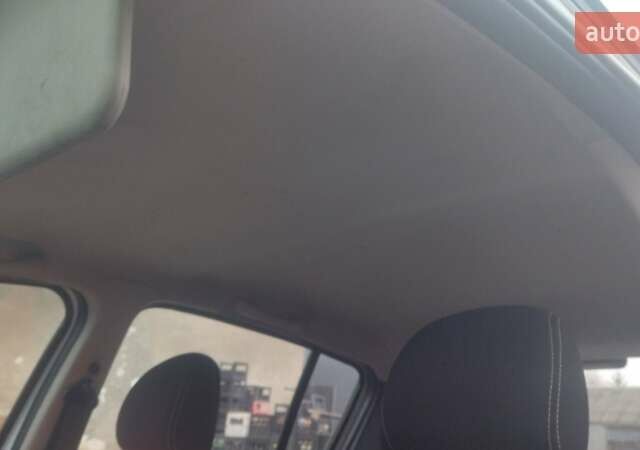 Белый Дачия Сандеро, объемом двигателя 1.2 л и пробегом 155 тыс. км за 1777 $, фото 10 на Automoto.ua