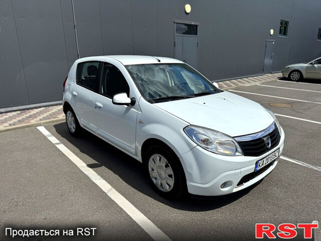 Білий Дачія Sandero, об'ємом двигуна 1.2 л та пробігом 235 тис. км за 3500 $, фото 2 на Automoto.ua