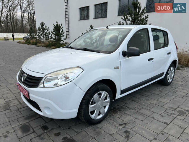 Белый Дачия Сандеро, объемом двигателя 1.2 л и пробегом 178 тыс. км за 4750 $, фото 4 на Automoto.ua