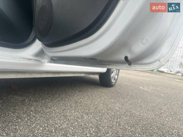 Белый Дачия Сандеро, объемом двигателя 1.2 л и пробегом 216 тыс. км за 3700 $, фото 19 на Automoto.ua