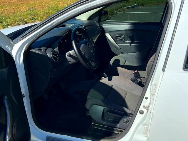 Белый Дачия Сандеро, объемом двигателя 1.5 л и пробегом 186 тыс. км за 5950 $, фото 3 на Automoto.ua