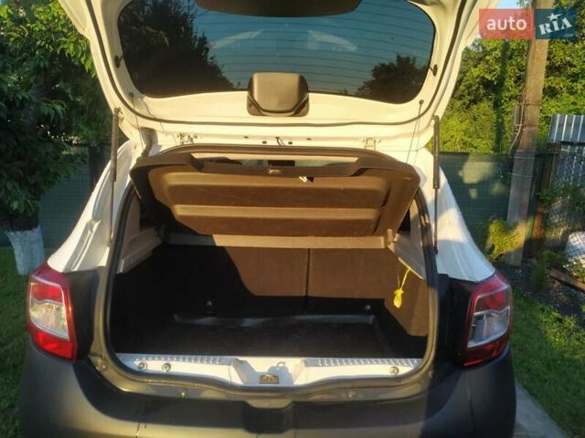 Белый Дачия Сандеро, объемом двигателя 1.15 л и пробегом 213 тыс. км за 4600 $, фото 9 на Automoto.ua