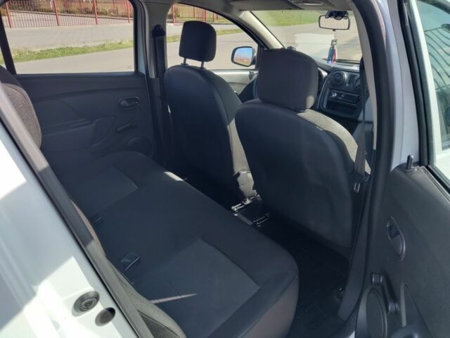 Білий Дачія Sandero, об'ємом двигуна 0 л та пробігом 115 тис. км за 4600 $, фото 13 на Automoto.ua