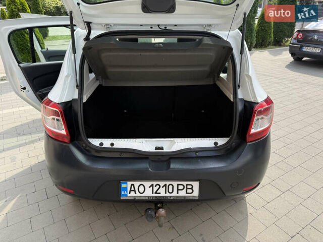 Білий Дачія Sandero, об'ємом двигуна 1.15 л та пробігом 229 тис. км за 4500 $, фото 8 на Automoto.ua