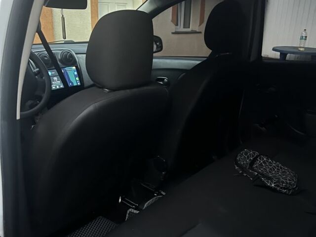 Белый Дачия Сандеро, объемом двигателя 1.1 л и пробегом 180 тыс. км за 5350 $, фото 15 на Automoto.ua