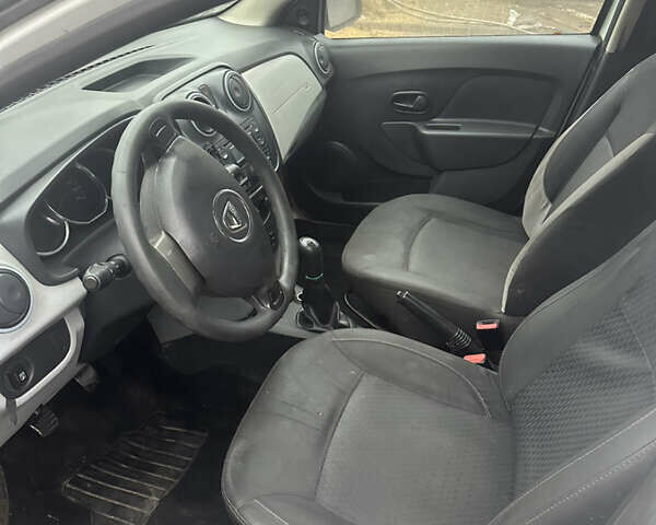 Белый Дачия Сандеро, объемом двигателя 1.15 л и пробегом 300 тыс. км за 3300 $, фото 7 на Automoto.ua