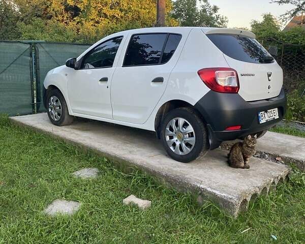 Белый Дачия Сандеро, объемом двигателя 1.15 л и пробегом 213 тыс. км за 4600 $, фото 14 на Automoto.ua