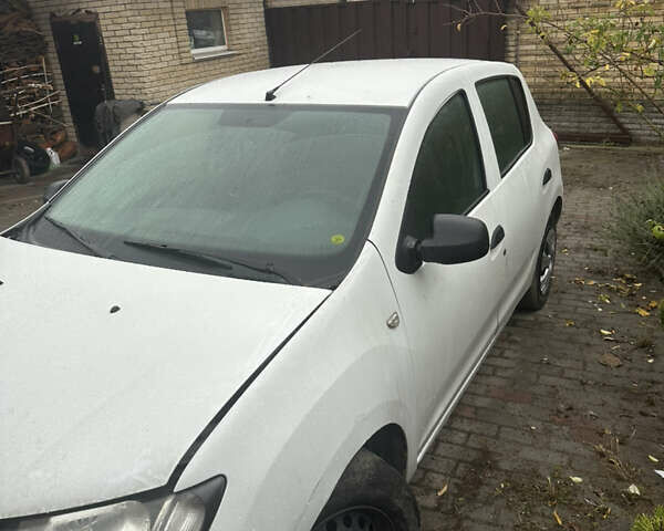 Белый Дачия Сандеро, объемом двигателя 1.15 л и пробегом 300 тыс. км за 3300 $, фото 6 на Automoto.ua