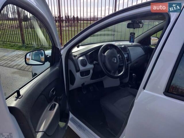 Белый Дачия Сандеро, объемом двигателя 1.2 л и пробегом 115 тыс. км за 4600 $, фото 4 на Automoto.ua