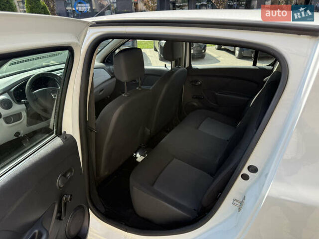 Білий Дачія Sandero, об'ємом двигуна 1.15 л та пробігом 229 тис. км за 4500 $, фото 6 на Automoto.ua